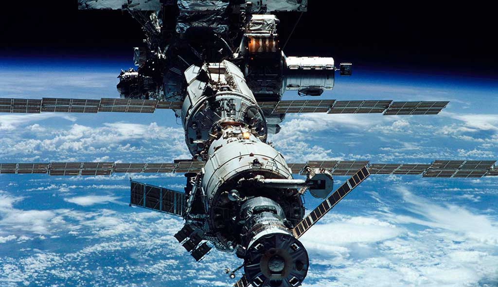 Estación espacial internacional por la humanidad