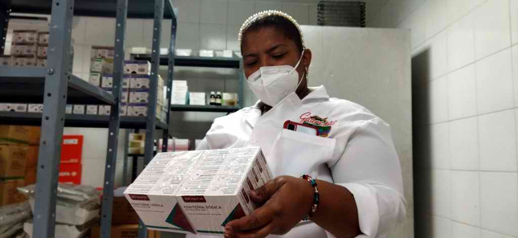 Celebran Día del Trabajador Farmacéutico Cubano