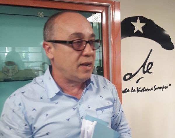 Dr. Roberto Álvarez Fumero, Jefe del Programa de Atención a la Pareja Infértil del Ministerio de Salud Pública 