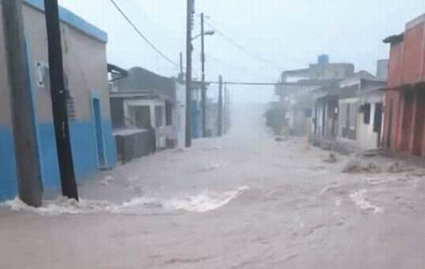 Intensas lluvias en Manzanillo