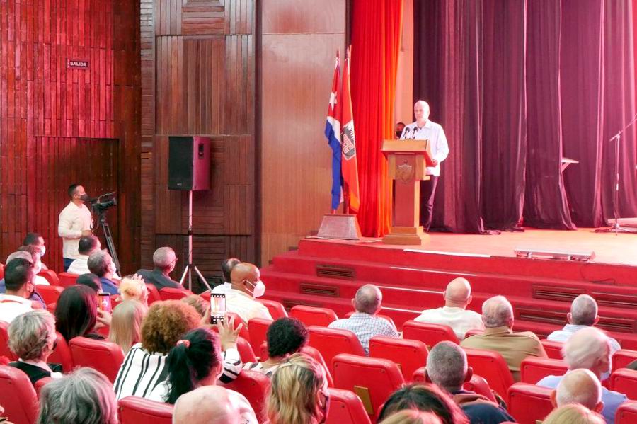 Asiste Díaz-Canel a acto político cultural por aniversario 63 del triunfo de la Revolución cubana