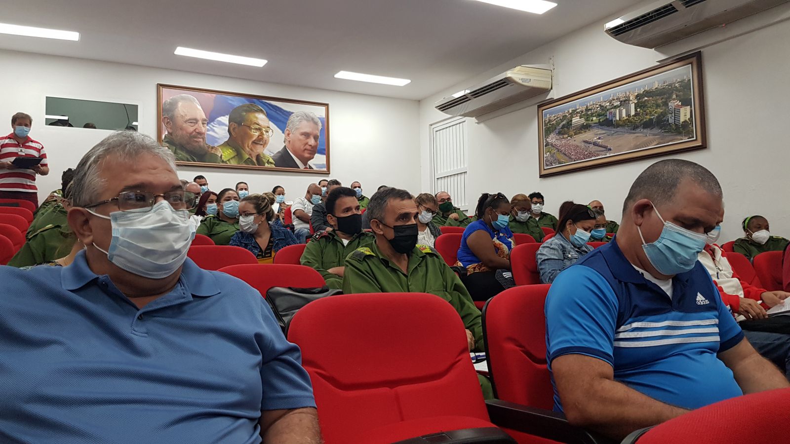 Analiza Consejo de Defensa de La Habana dificultades en el enfrentamiento a la Covid-19