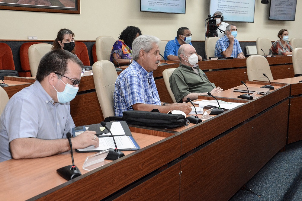 Vacunas y medidas de bioseguridad, de eso se trata