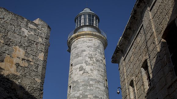 Cuba se levanta y mira a la luz