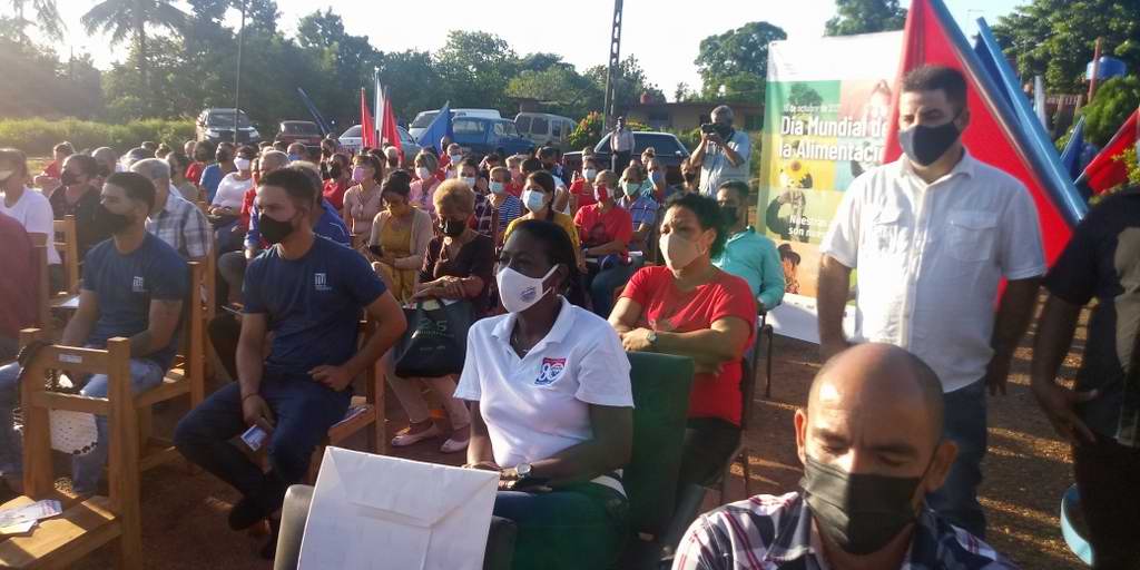 Reconocen a cubanas en el Día de la Mujer Rural y la Alimentación