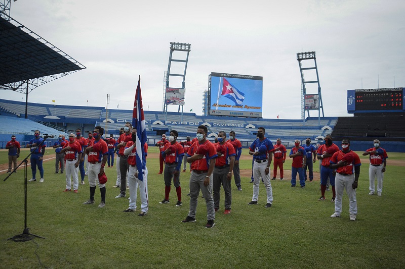 Díaz-Canel en encuentro con equipo de béisbol de Cuba: ¨Les deseamos el éxito y la victoria¨