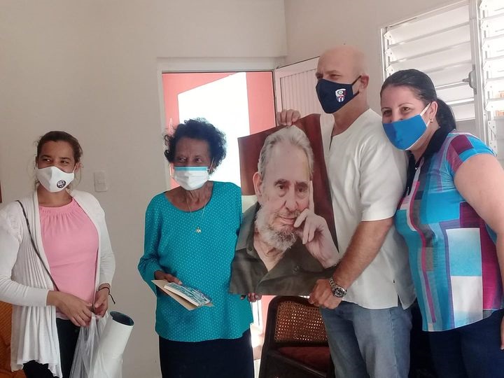 Reconocen los CDR a la Prensa Cubana 