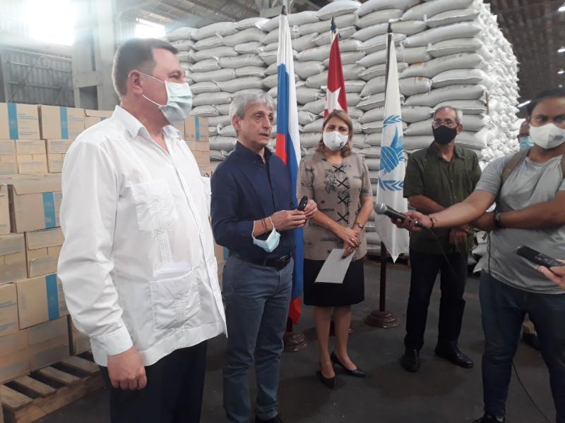 Entrega Federación Rusa donativo de alimentos para personas vulnerables en Cuba