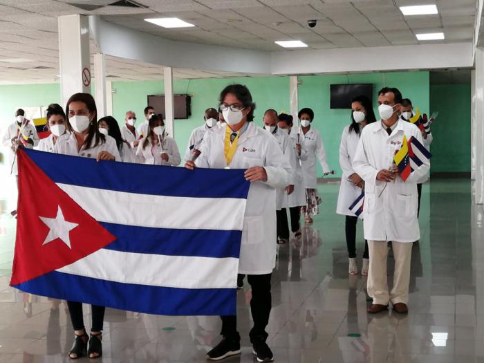 Llegó a Cuba brigada Henry Reeve que colaboró en Venezuela ante COVID-19 Llegó a Cuba brigada Henry Reeve que colaboró en Venezuela ante COVID-19