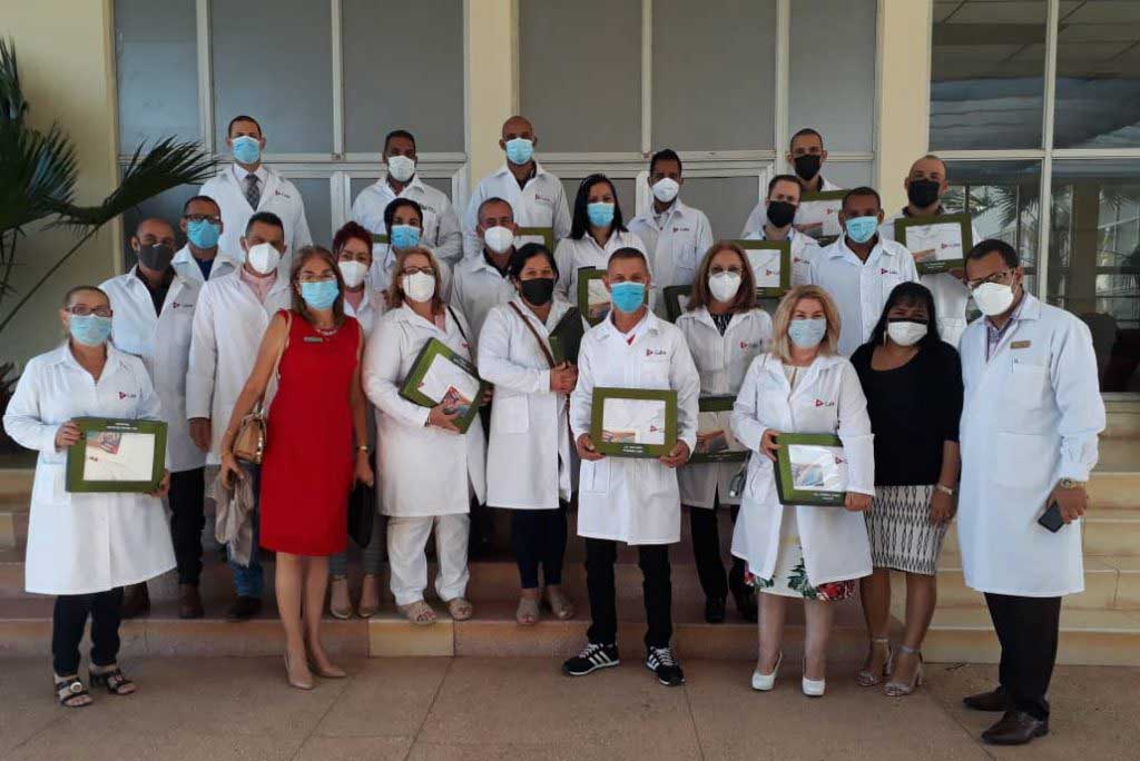 Reconoció Díaz-Canel labor de colaboradores cubanos de la salud en México y Panamá