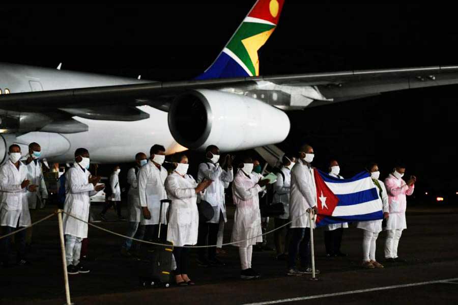 Agradece Díaz-Canel a Presidente de Sudáfrica apoyo a contingente médico cubano para el Premio Nobel de la Paz
