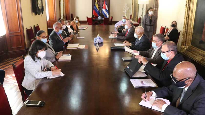 Intercambian Cuba y Venezuela sobre cooperación en materia de salud