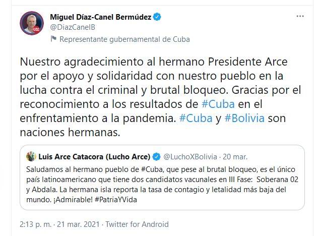 Al gesto del mandatario boliviano correspondió el Presidente de la República de Cuba, Miguel Díaz-Canel Bermúdez