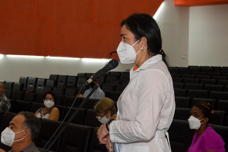 Trabajar por un enfrentamiento a la COVID-19 incrementado y efectivo Trabajar por un enfrentamiento a la COVID-19 incrementado y efectivo