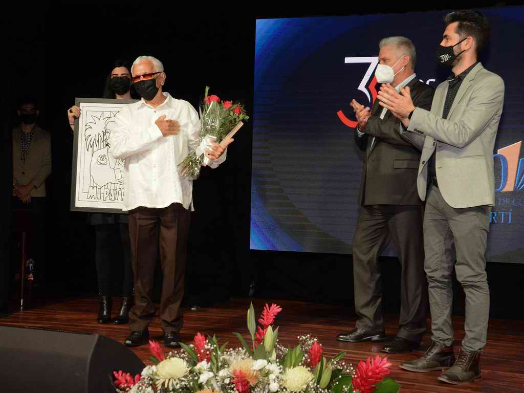 Celebran aniversarios de la AHS y la Biblioteca Nacional José Martí 