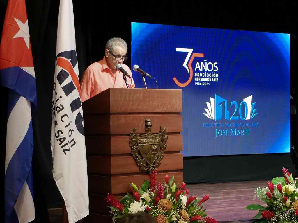 Celebran aniversarios de la AHS y la Biblioteca Nacional José Martí 