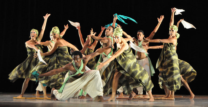 Convocan al concurso nacional de coreografías de danza folclórica cubana