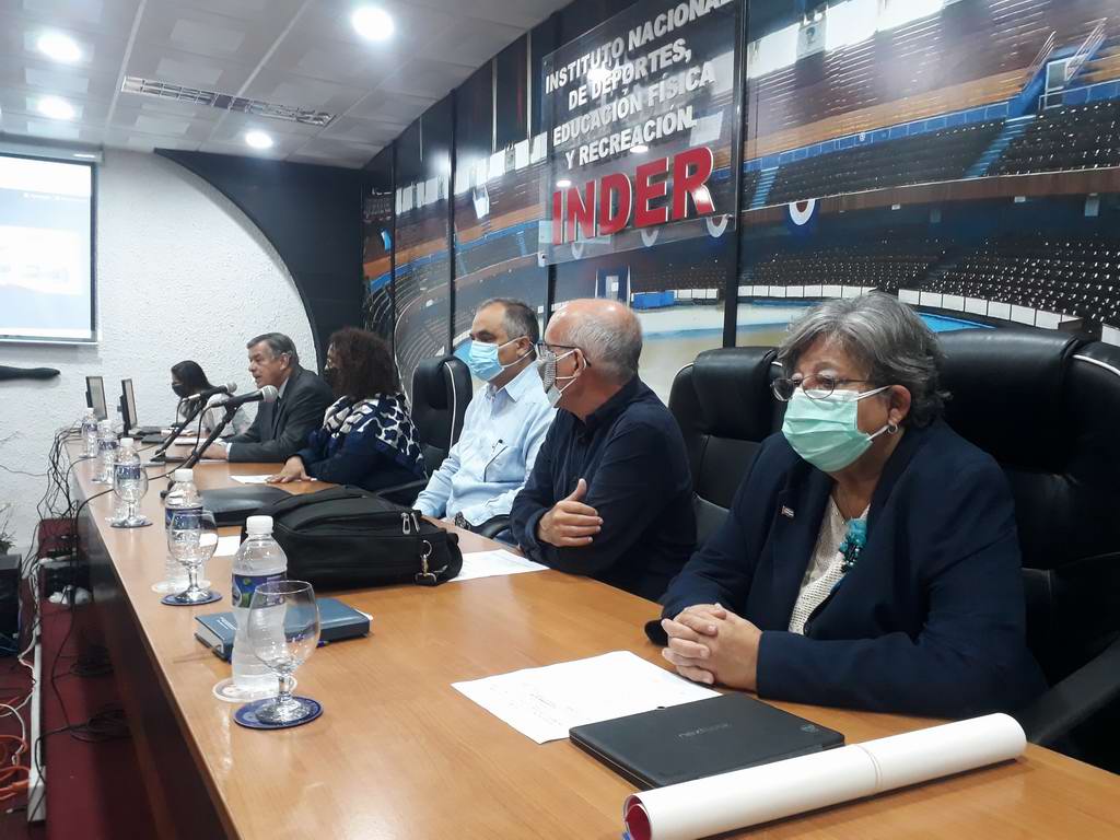 Se reúnen Doctores en Ciencias del deporte