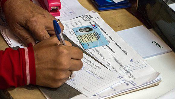 Preguntas y respuestas sobre el perfeccionamiento del trabajo por cuenta propia en Cuba Preguntas y respuestas sobre el perfeccionamiento del trabajo por cuenta propia en Cuba