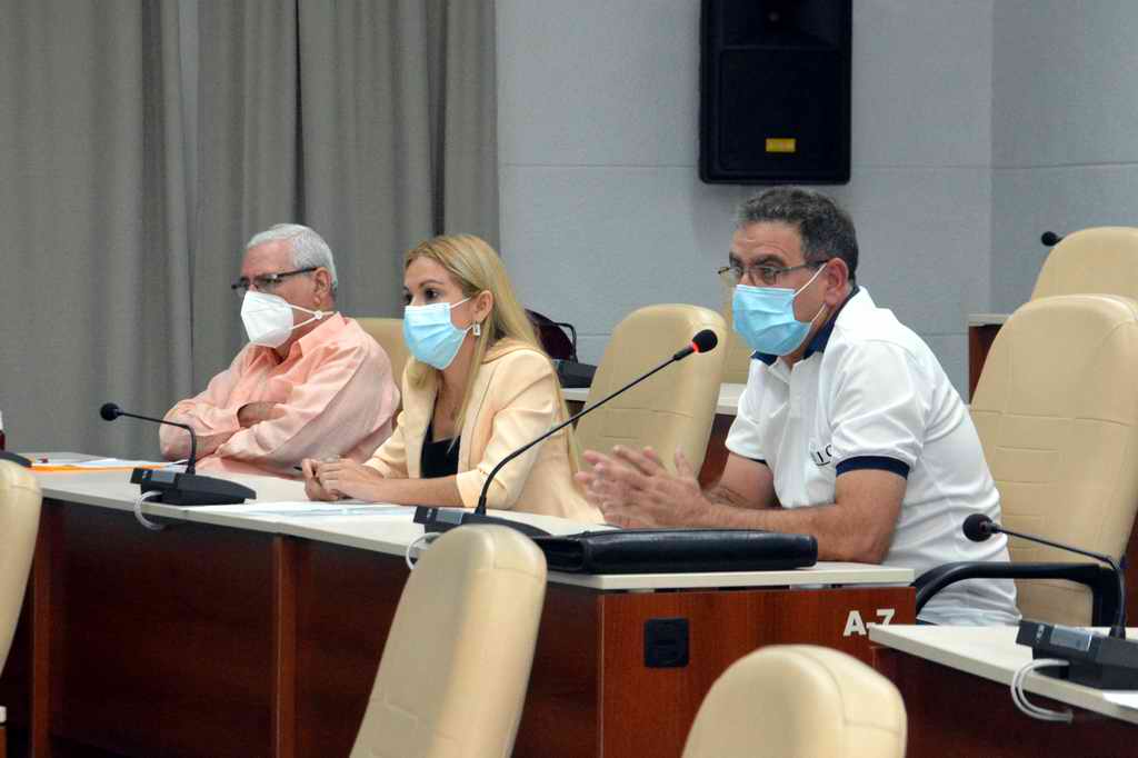 La Empresa Estatal Socialista y su compromiso con el pueblo La Empresa Estatal Socialista y su compromiso con el pueblo