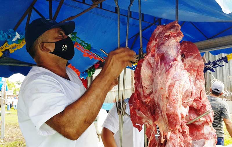 Campesinos de Camagüey comercializan carne vacuna