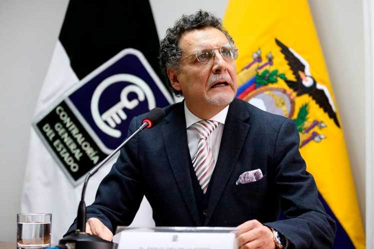Renuncia contralor de Ecuador investigado por supuesta corrupción