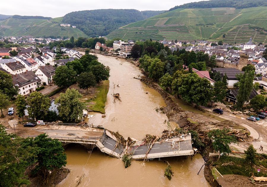 Aumenta cifra de víctimas y desaparecidos por fortísimo temporal en Europa