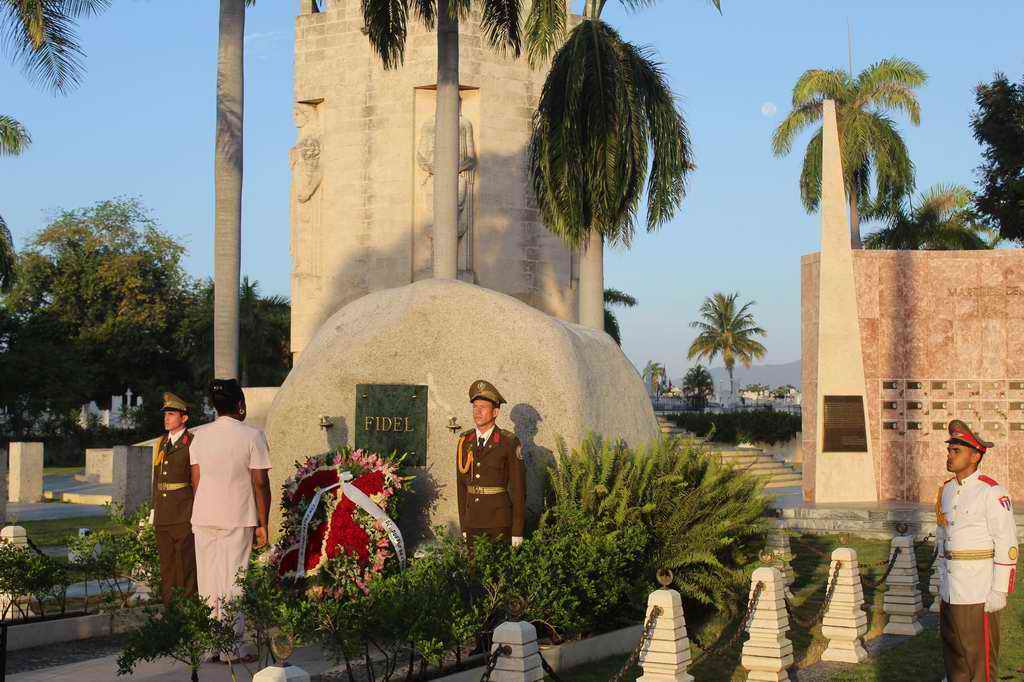 José Ramón Monteagudo Ruíz, su Primer Secretario en la provincia Santiago de Cuba y Beatriz Jhonson Urrutía Gobernadora, presidieron la conmemoración por el onomástico de nuestro inolvidable Fidel