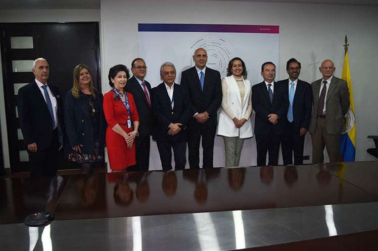 Es una expresión de solidaridad a nombre del Gobierno Nacional y de Bogotá, para las personas que han sufrido esta tragedia en Cuba