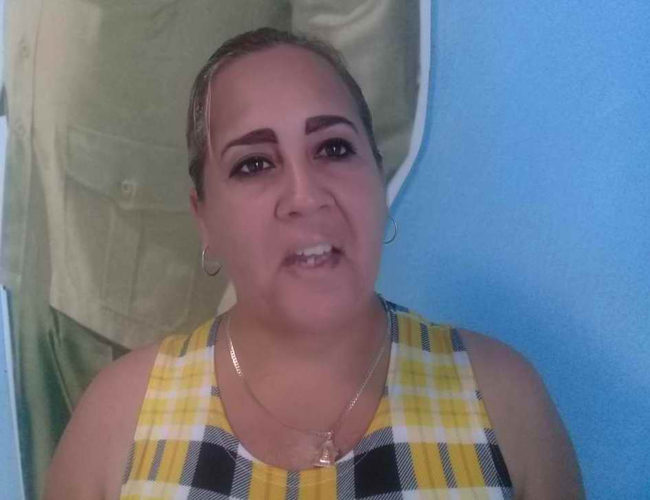 Darelmis León Batista, miembro del secretariado de la Federación de Mujeres Cubanas en Manzanillo