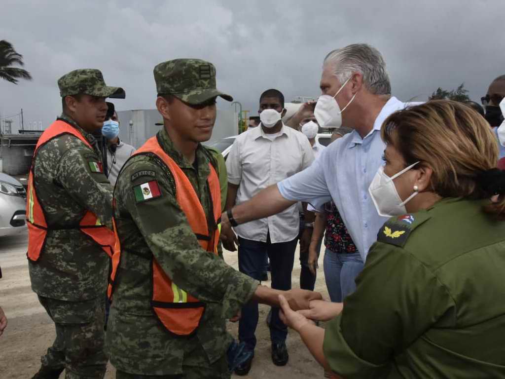 Constata Presidente cubano tendencia al control de incendio en Matanzas (+Fotos)