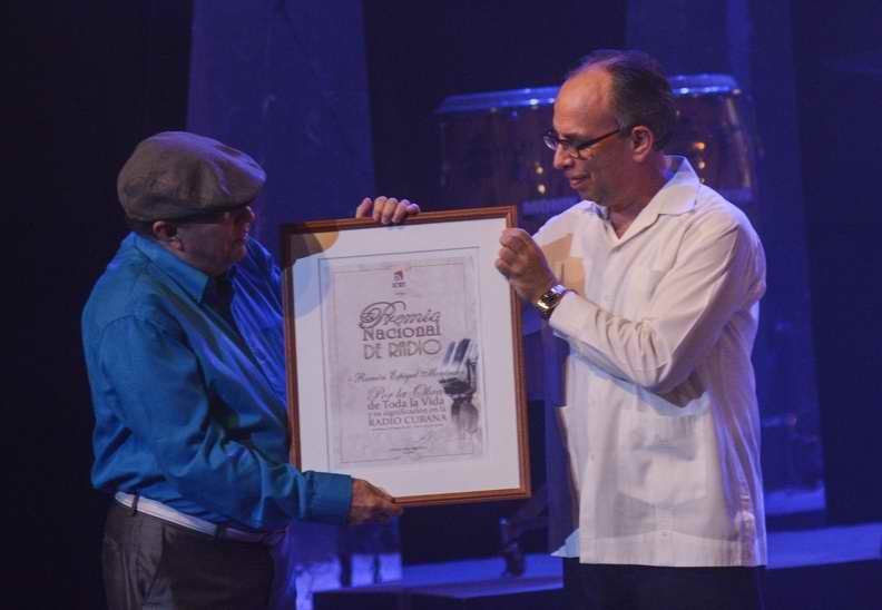 Realizan gala artística por el centenario de la Radio Cubana