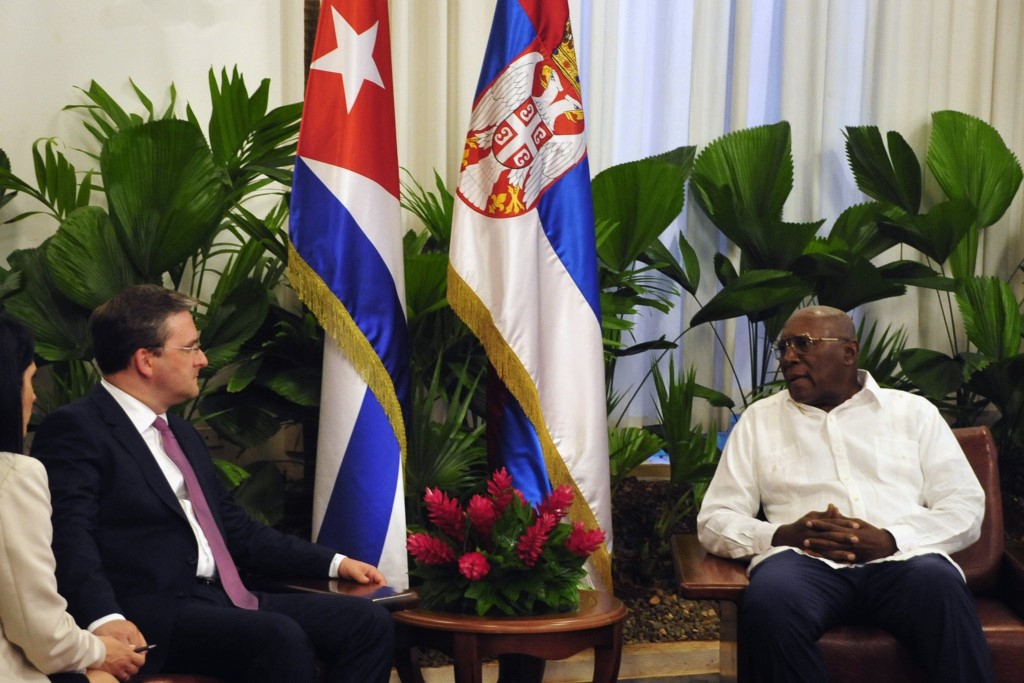Recibe Vicepresidente cubano a canciller de Serbia