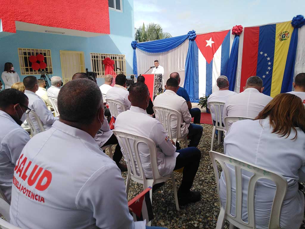 Médicos cubanos conmemoran en Venezuela aniversario 69 de la gesta del Moncada