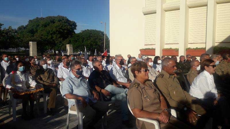 Felicita Raúl Castro al sistema de la defensa civil en su Aniversario 60 Felicita Raúl Castro al sistema de la defensa civil en su Aniversario 60