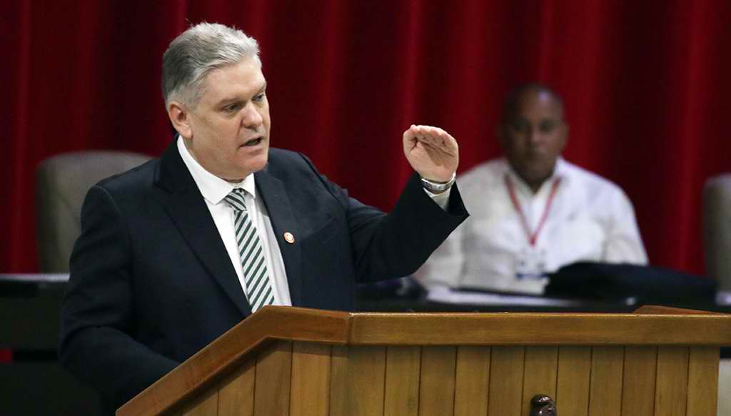 Implementará Cuba la compra-venta de divisas a la población