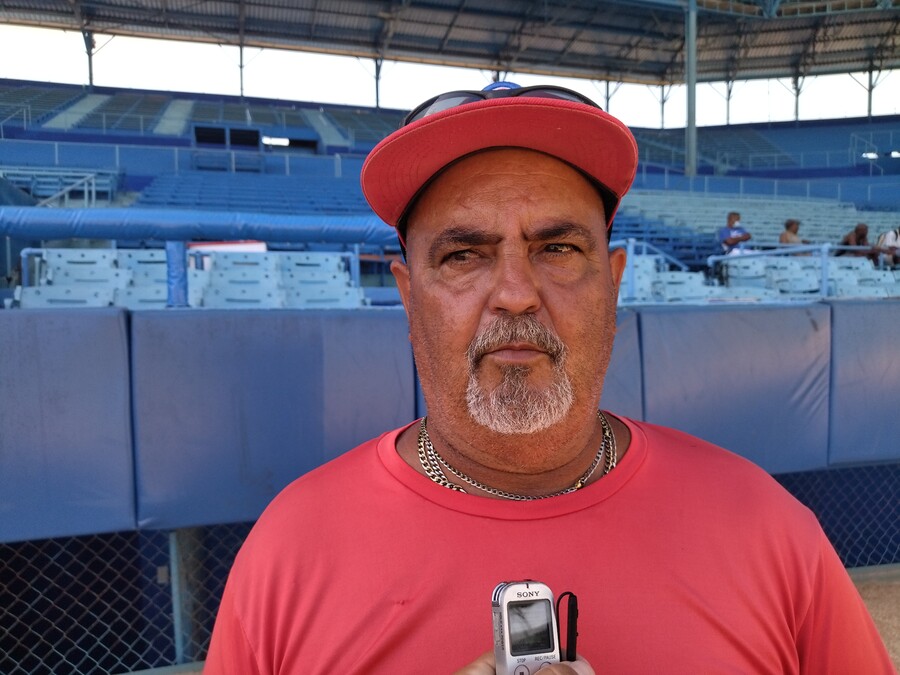 Cubanas van por una presea a Premundial de béisbol
