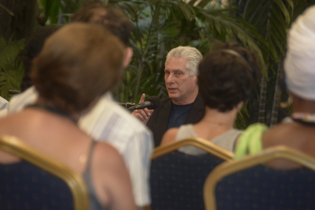 Díaz-Canel intercambió con los estudiantes estadounidenses sobre la realidad cubana
