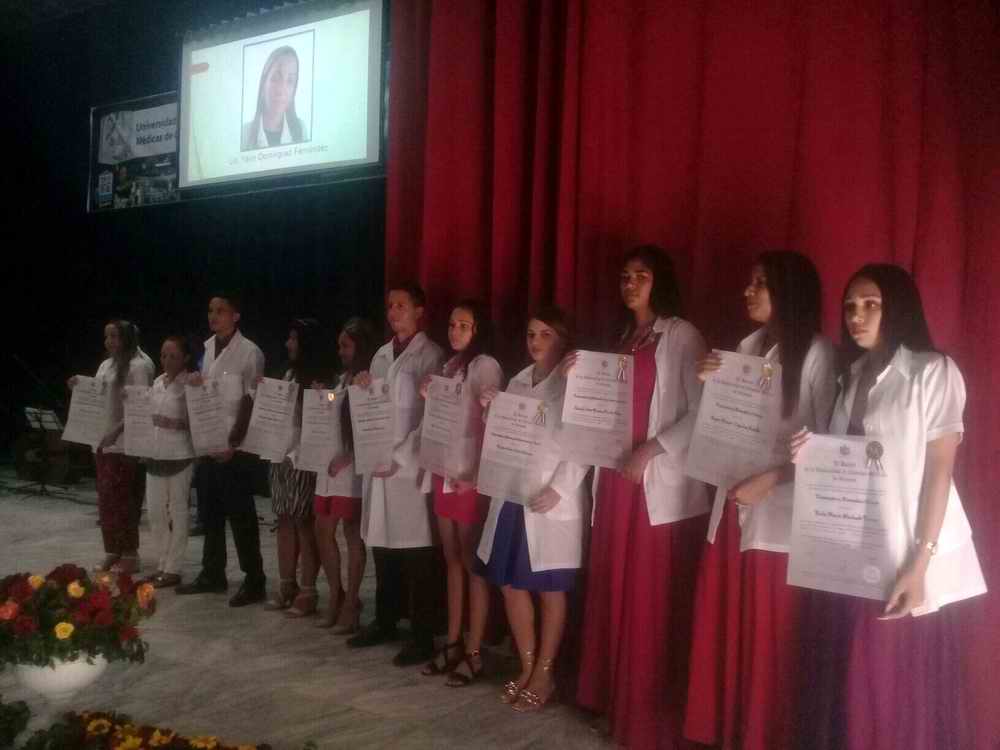 Nuevos especialistas en Tecnología de la Salud en la ciudad de Manzanillo