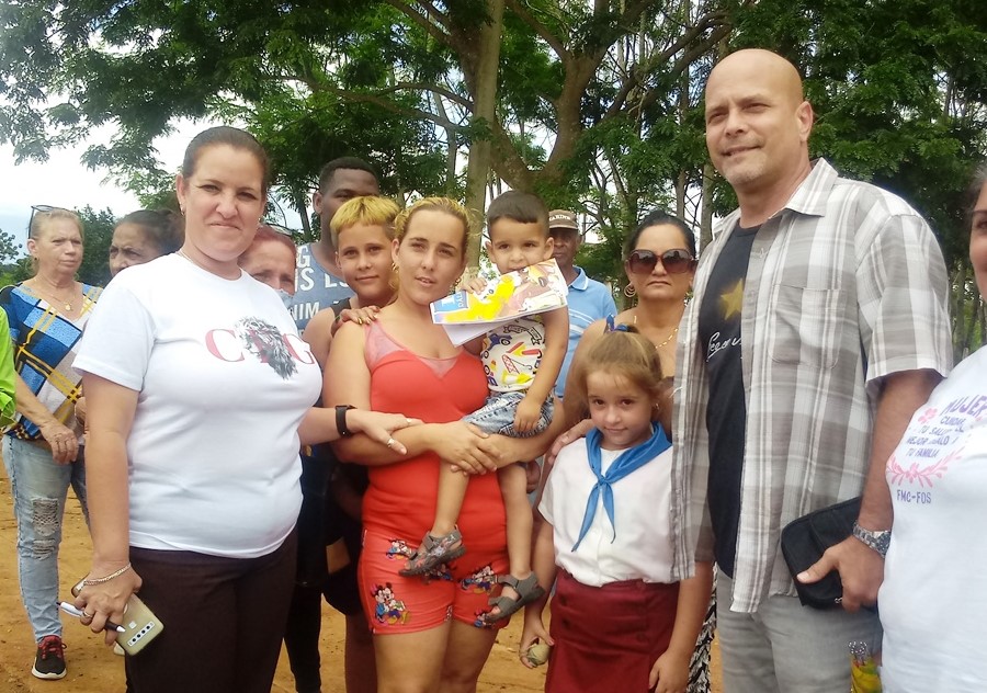 Cienfuegos: Recorre Gerardo Hernández barrio Ojo de Agua en el municipio Rodas 