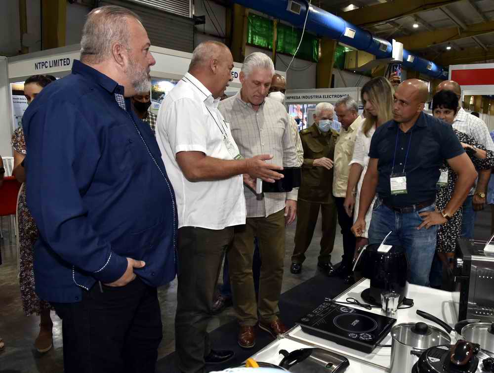 Díaz-Canel: «el camino de Cuba tiene que ser el de las fuentes renovables de energía»