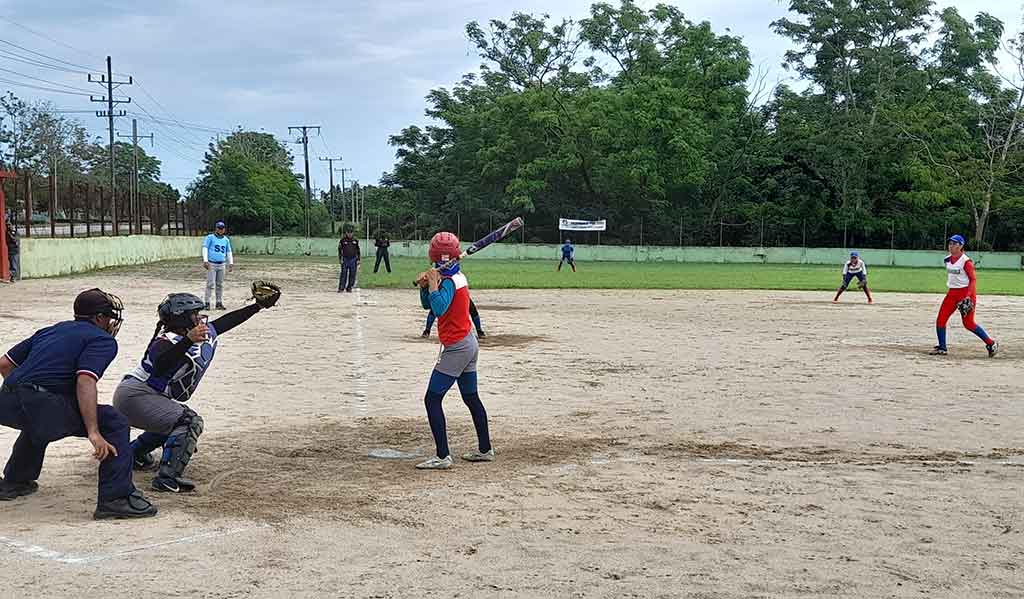 Granma, nueva reina del softbol femenino en Cuba entre juveniles