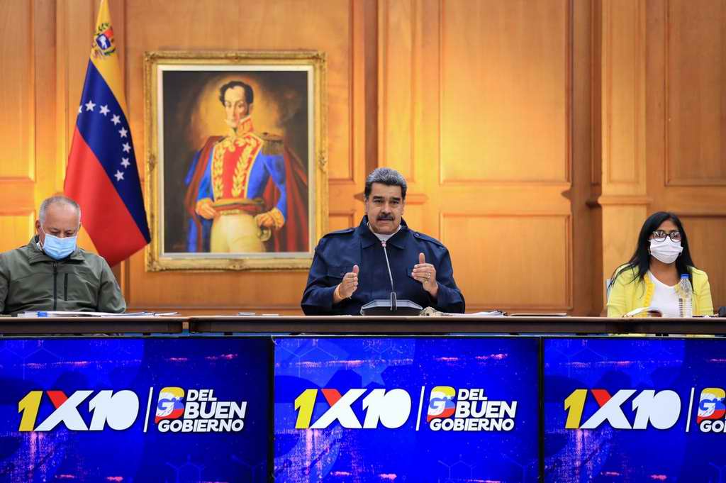 Presidente de Venezuela denuncia ataques contra sistema energético 