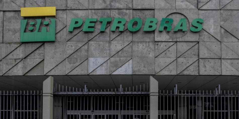 Jair Bolsonaro destituye al presidente de Petrobras