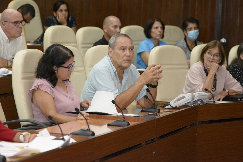 Un hito de la medicina y comunidad científica cubanas en el control a la Covid-19