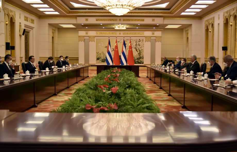 El Presidente cubano se reunió con el Primer Ministro chino Li Keqiang.