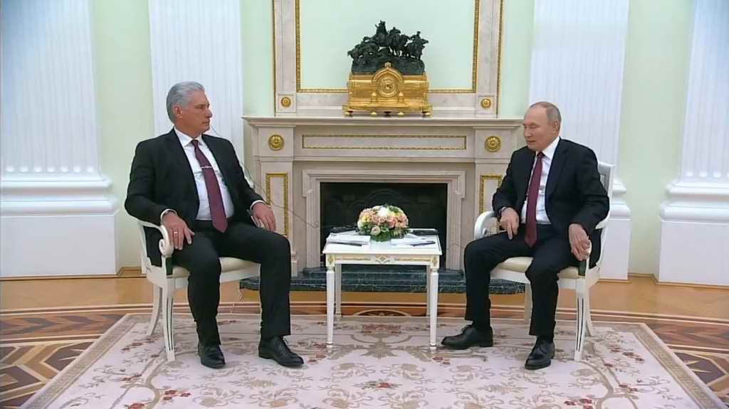 Sostienen conversaciones presidentes de Cuba y Rusia