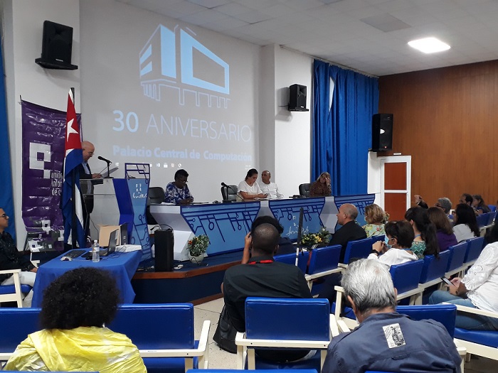 Debaten en La Habana sobre nuevos escenarios tecnológicos en Cuba (+ Podcast)