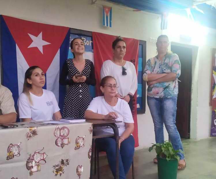 La cienfueguera Miriam feliz en la Comisión Electoral