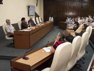 HeberSaVax, otro logro de la biotecnología cubana presentado en encuentro de la comunidad científica con Díaz-Canel